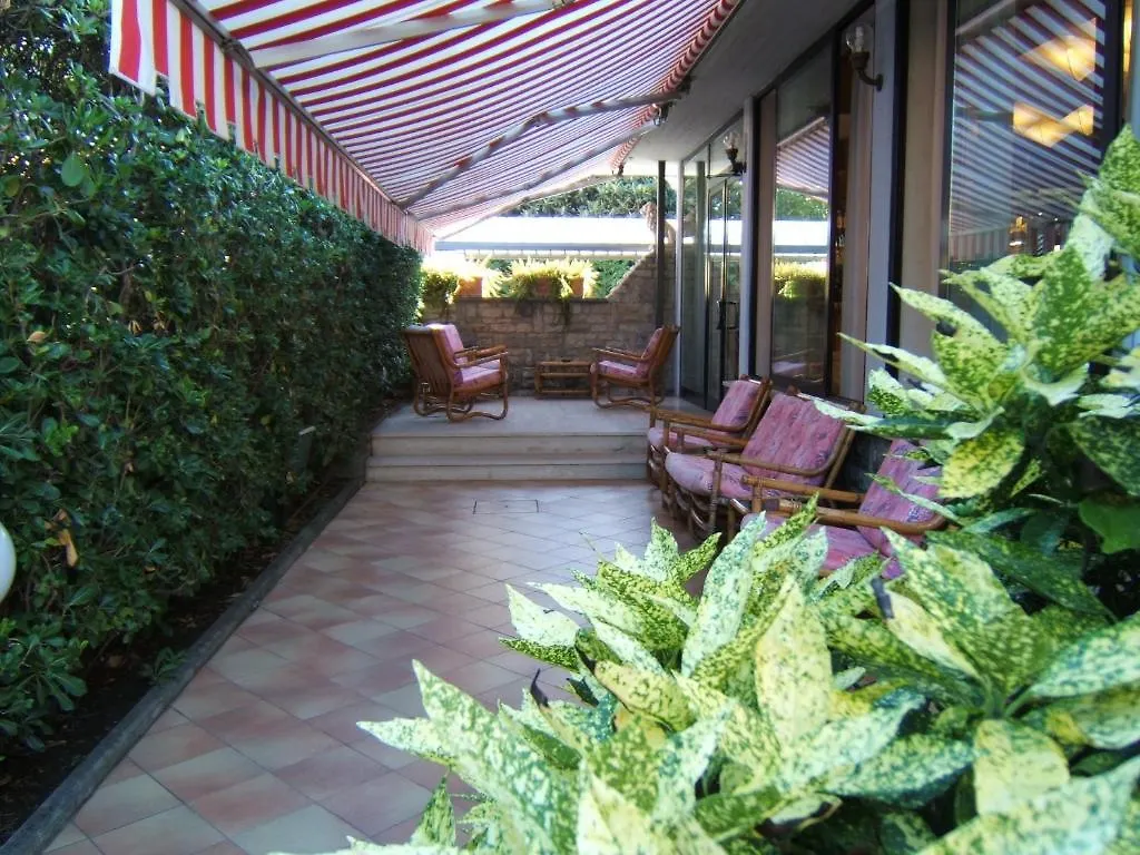 Hotel Matilde مارينا دي ماسا
