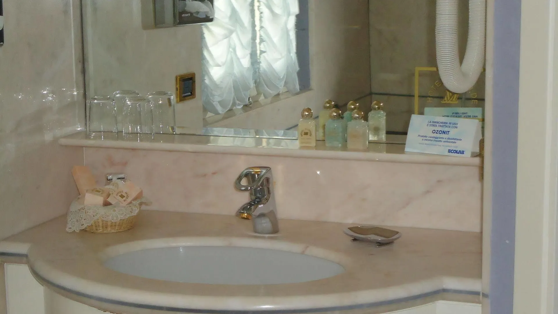 Hotel Matilde مارينا دي ماسا 3*,  إيطاليا